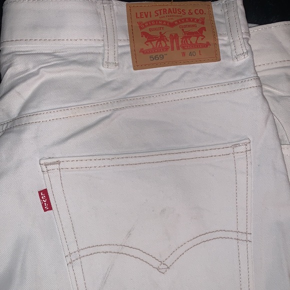 Levi shorts - Picture 3 of 5